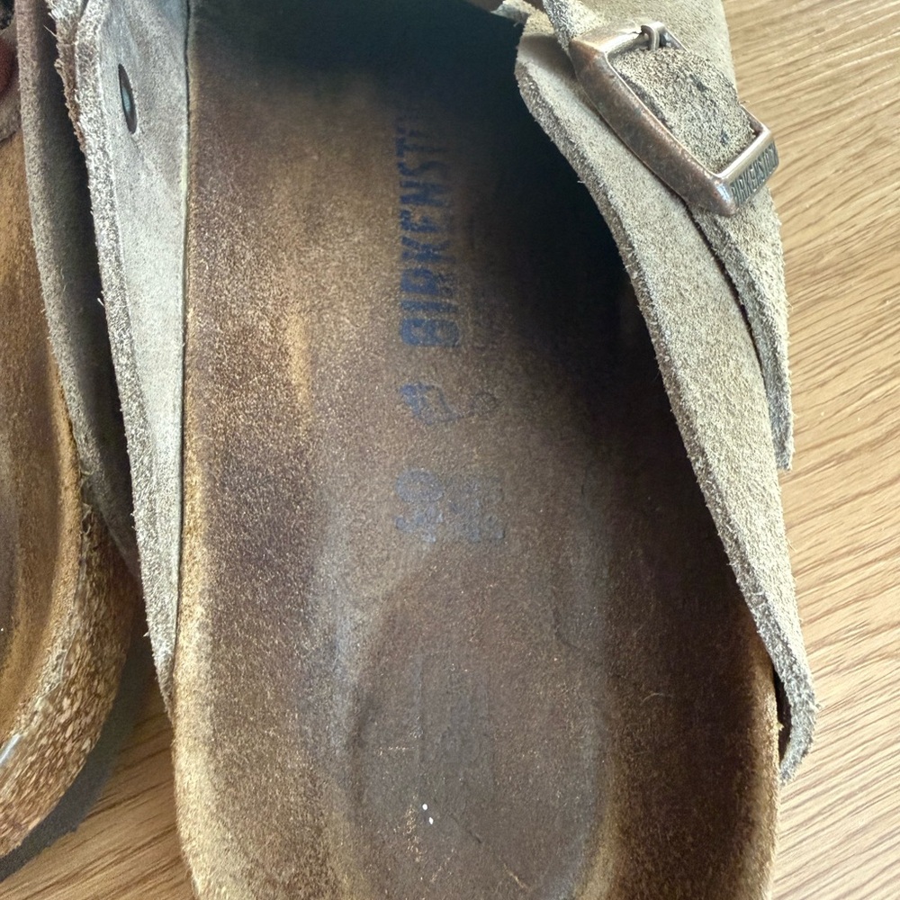 Birkenstock Unisex Tan Clogs - Picture 5 of 6